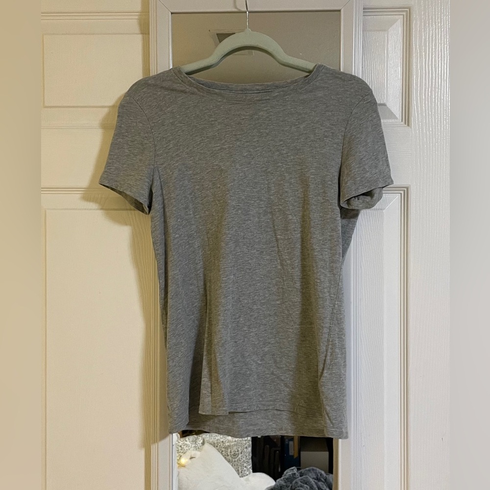 XS GAP gray T-shirt